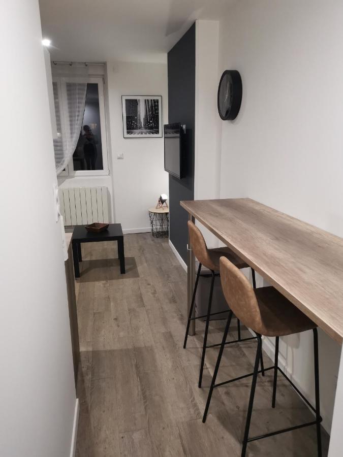 Studio Cosy Au Pied Du Metro Flachet Villeurbanne Eksteriør billede